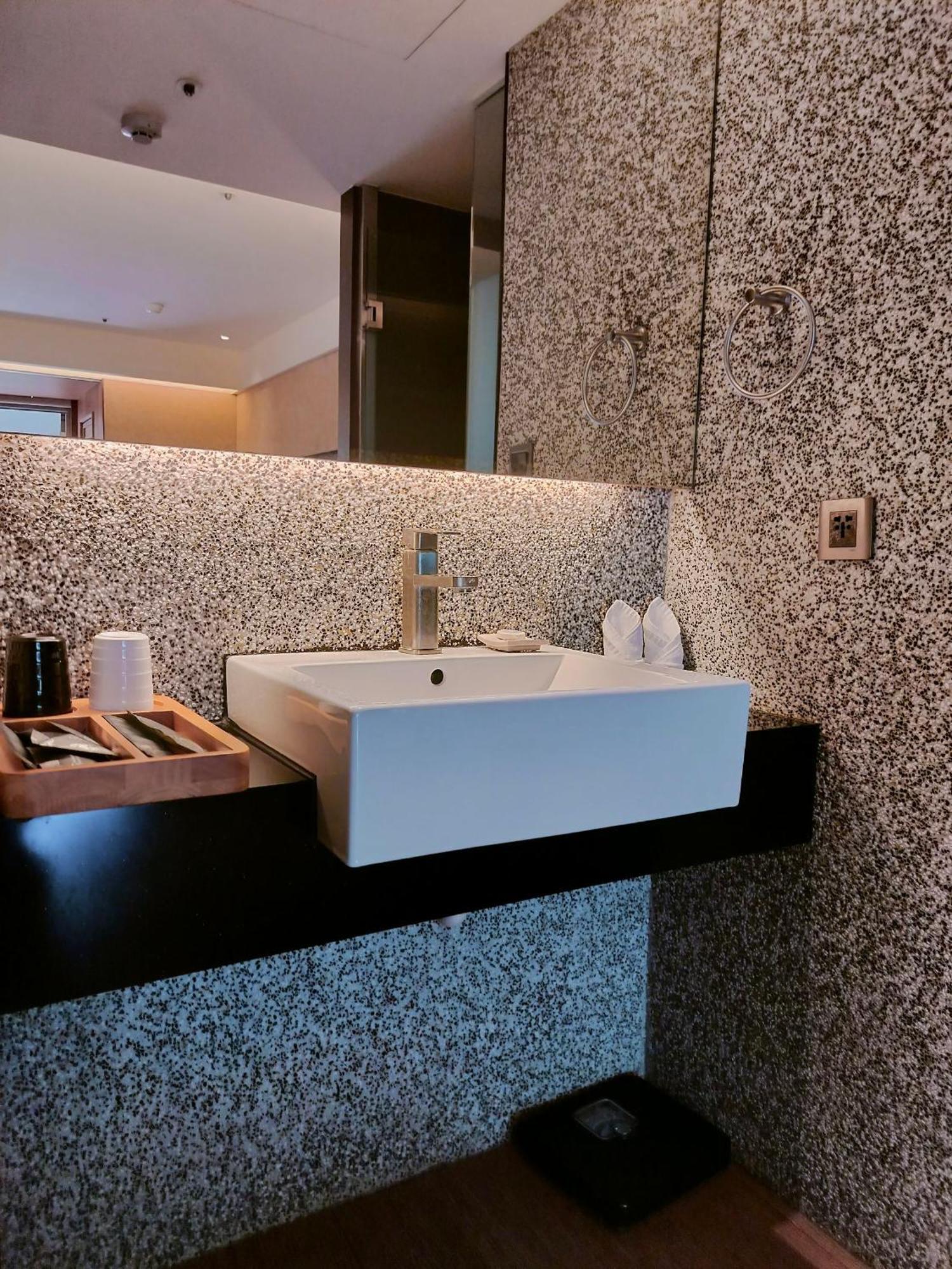 Beitou Hot Spring Resort Тайпей Екстериор снимка