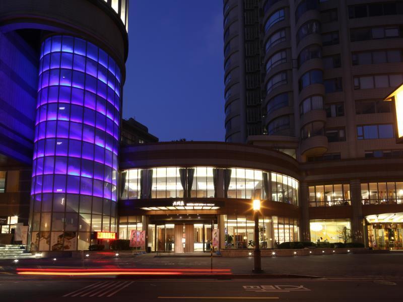 Beitou Hot Spring Resort Тайпей Екстериор снимка