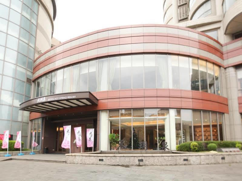 Beitou Hot Spring Resort Тайпей Екстериор снимка